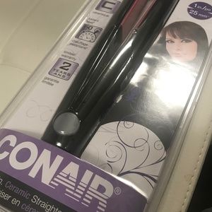 New Brand - Unused Conair Luxe Nouveau Compact Straightener (Price: 20)
